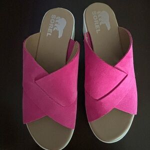 Pink Sorel wedge slides
